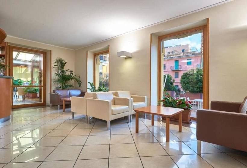 ホテル Careni Villa Italia