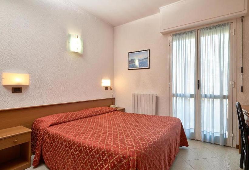 ホテル Careni Villa Italia