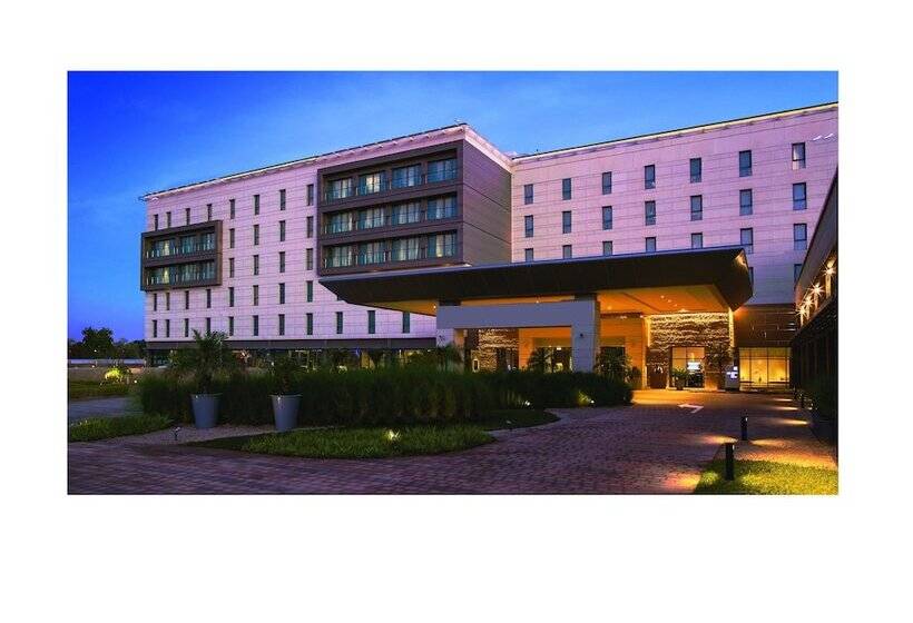 Novotel Muscat Airport