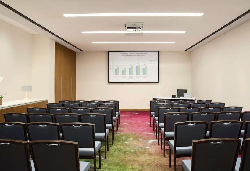 Novotel Muscat Airport