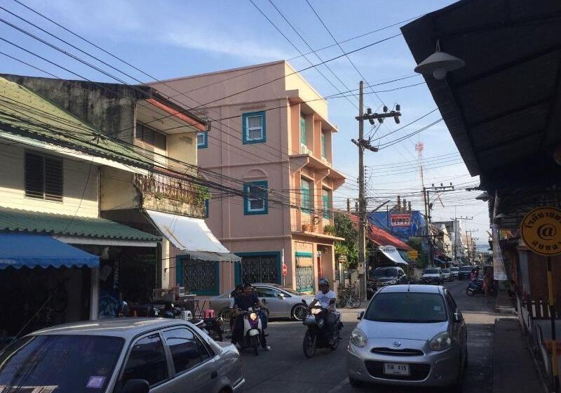 פנסיון Baan Nai Nakhon