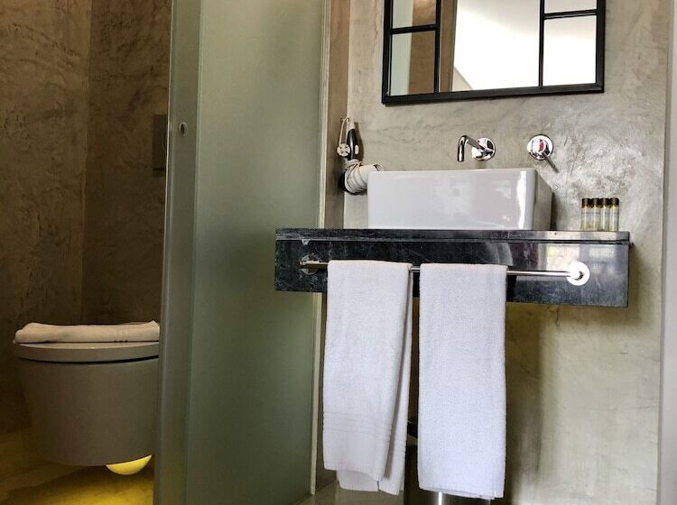 Dalma Old Town   Castelo