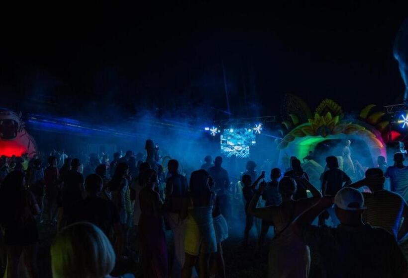 Euphoria Palm Beach Resort