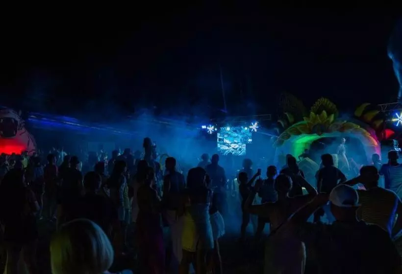 Euphoria Palm Beach Resort