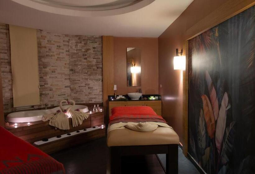 Euphoria Palm Beach Resort