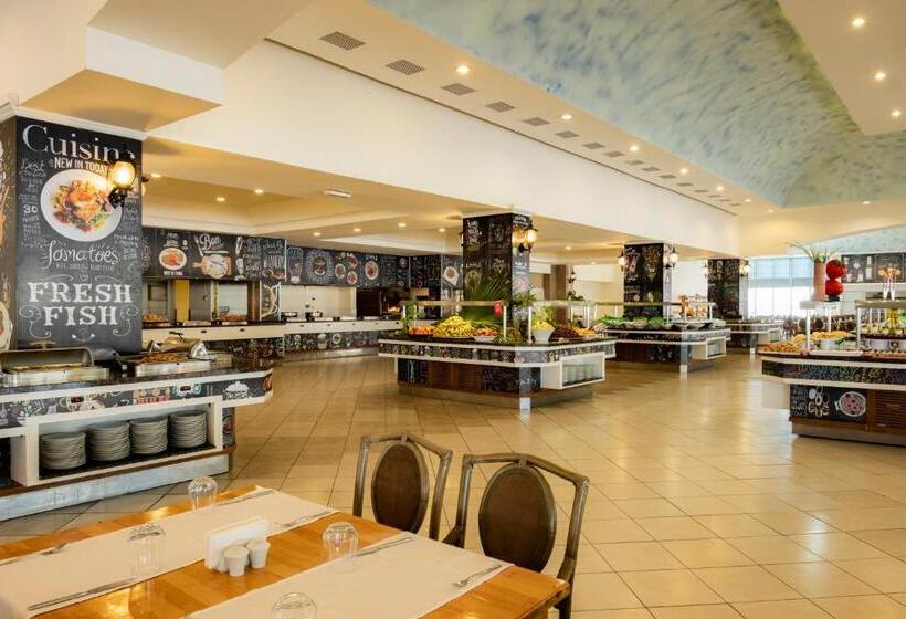 Euphoria Palm Beach Resort