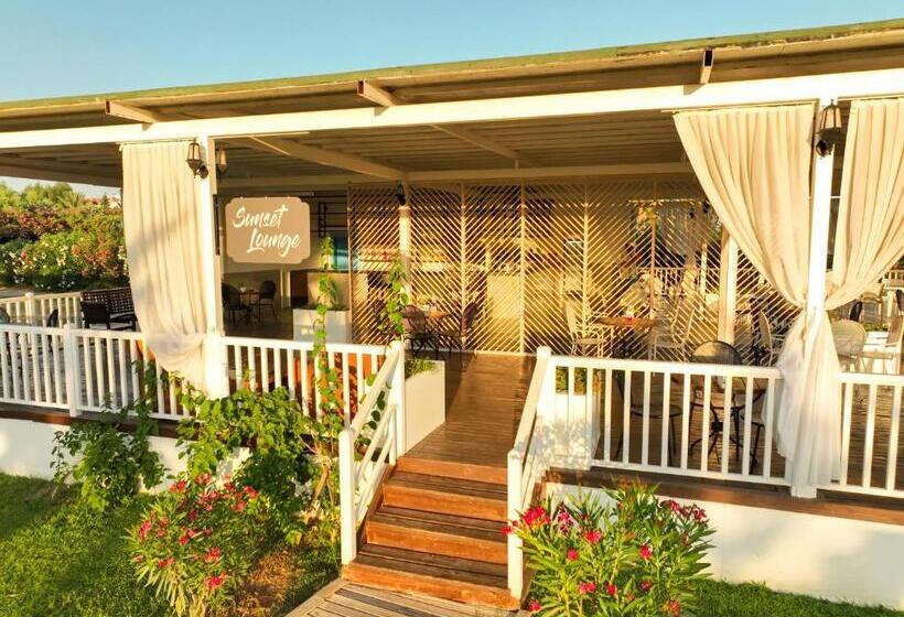 Euphoria Palm Beach Resort