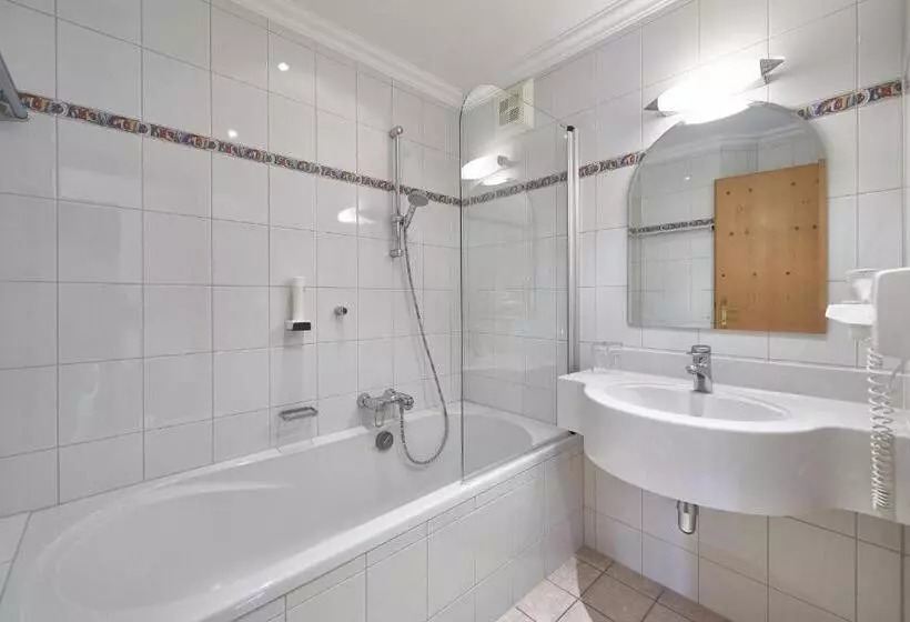 Hotelli Alpenoase Sonnhof