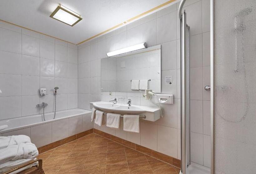 هتل Alpenoase Sonnhof