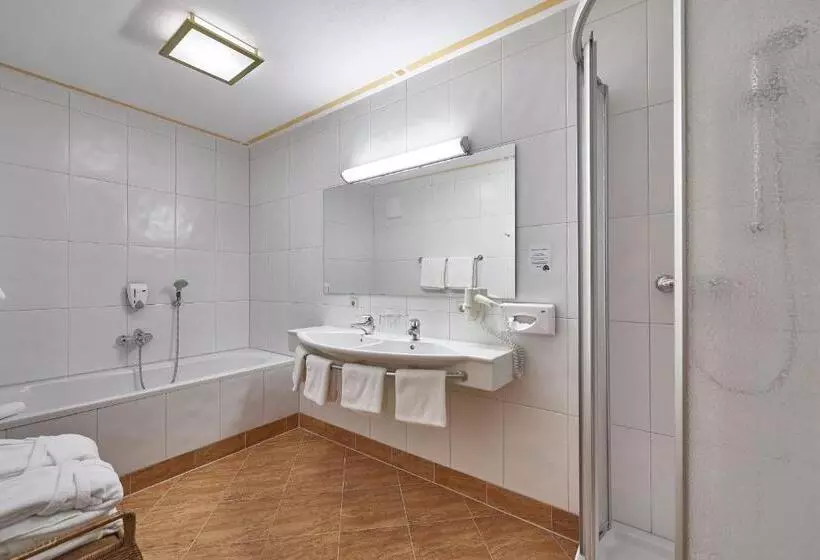 Hotelli Alpenoase Sonnhof