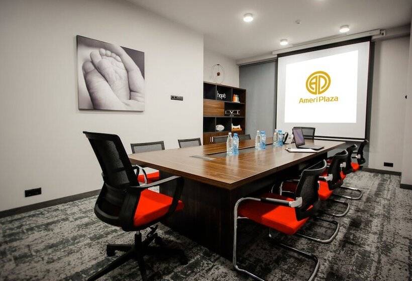 هتل Ameri Plaza Tbilisi