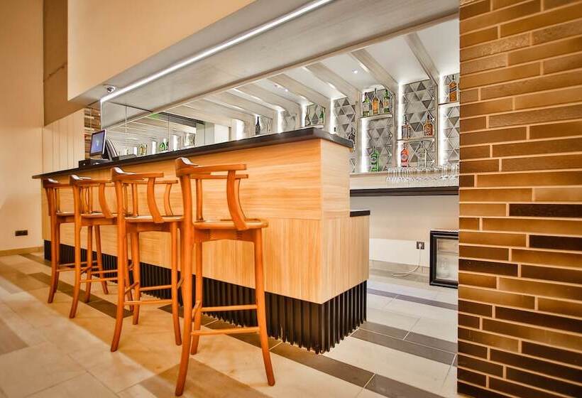 هتل Ameri Plaza Tbilisi