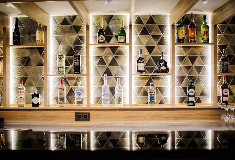 هتل Ameri Plaza Tbilisi