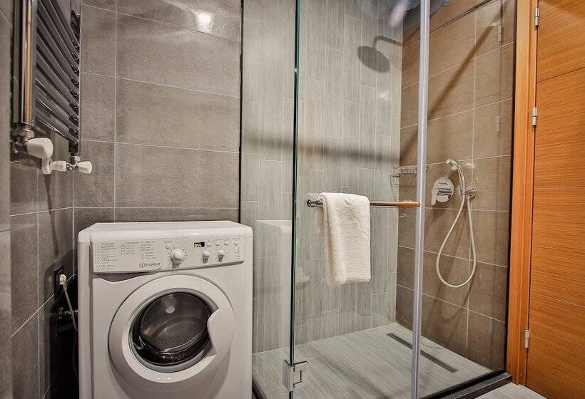 هتل Ameri Plaza Tbilisi