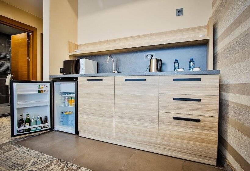 هتل Ameri Plaza Tbilisi