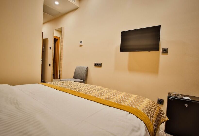 هتل Ameri Plaza Tbilisi