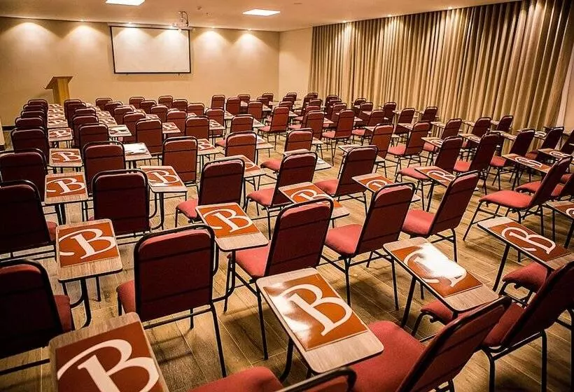 Hotelli Bristol Viçosa