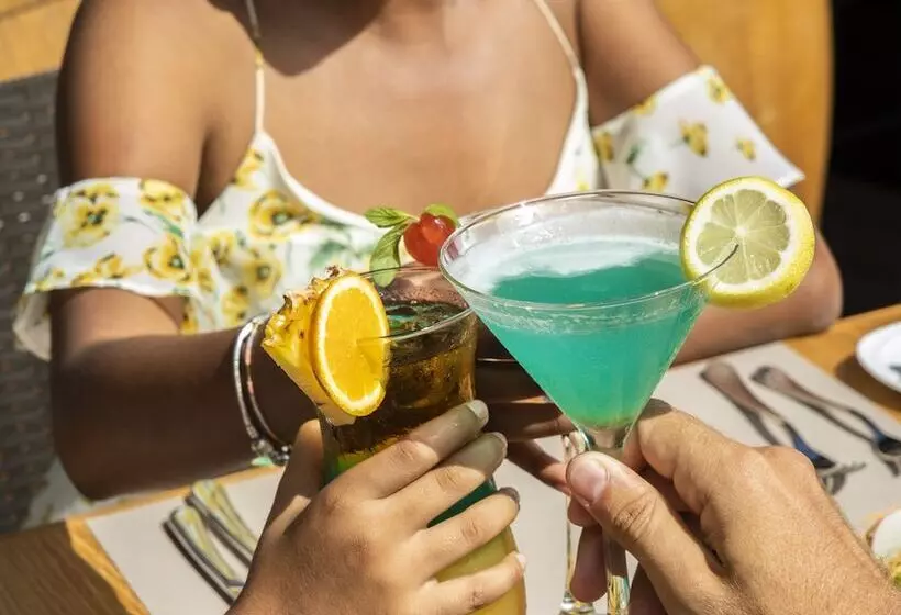 هتل Choisy Les Bains