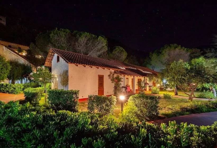 Hotelli Th Gioiosa Mare   Capo Calavà Village