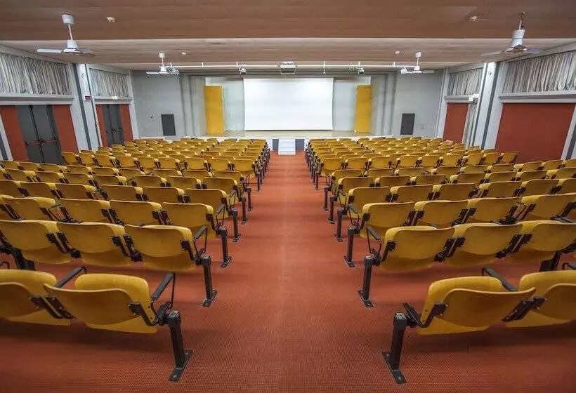 Hotelli Th Gioiosa Mare   Capo Calavà Village