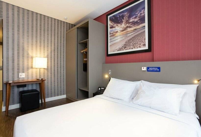 ホテル Hilton Garden Inn Itajai Praia Brava