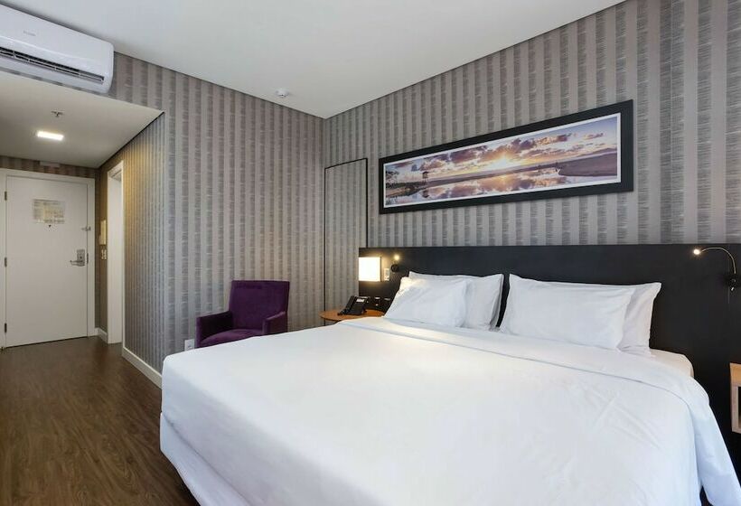 ホテル Hilton Garden Inn Itajai Praia Brava