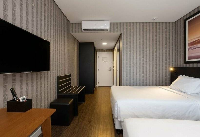 ホテル Hilton Garden Inn Itajai Praia Brava