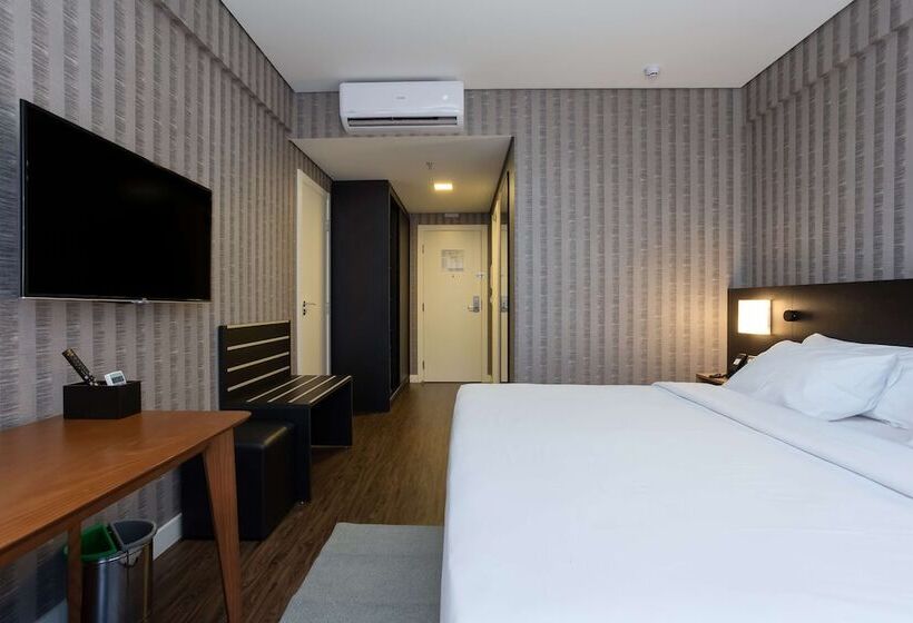 ホテル Hilton Garden Inn Itajai Praia Brava