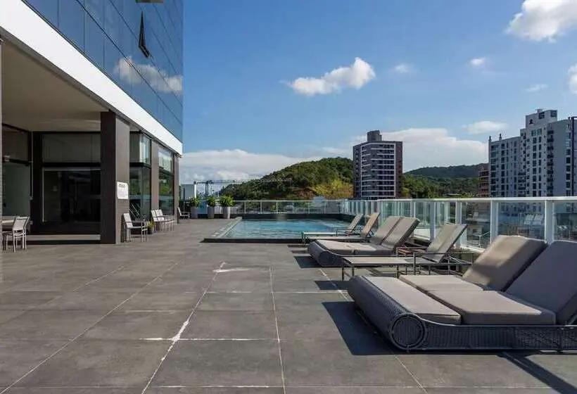 ホテル Hilton Garden Inn Itajai Praia Brava
