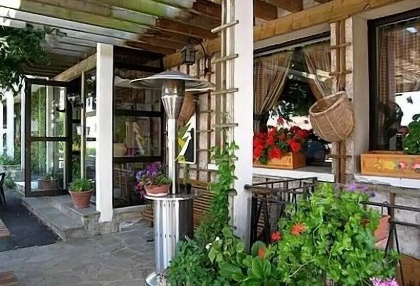 Hotelli Hôtel La Clairière