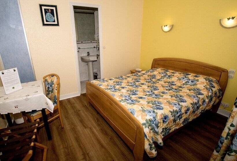 בית מלון כפרי Hôtel Le Plat D Etain