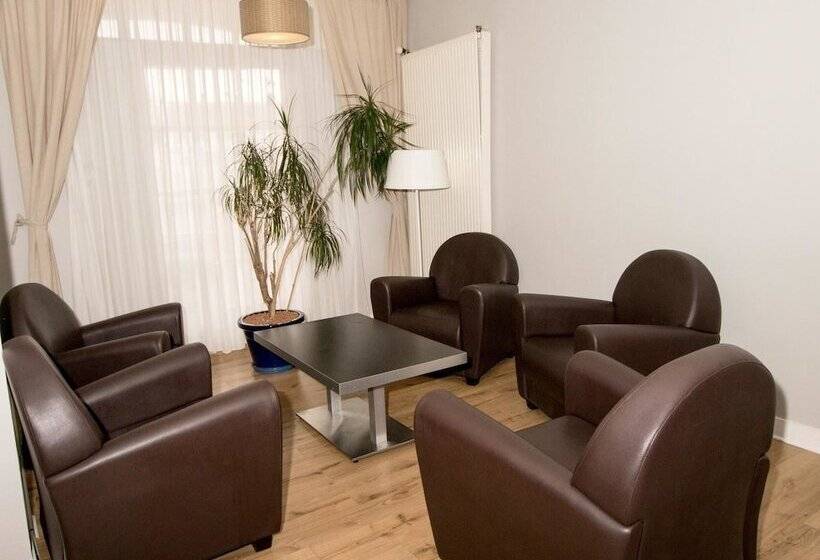 בית מלון כפרי Hôtel Le Plat D Etain