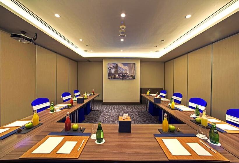 Mena Plaza Hotel Albarsha At The Mall