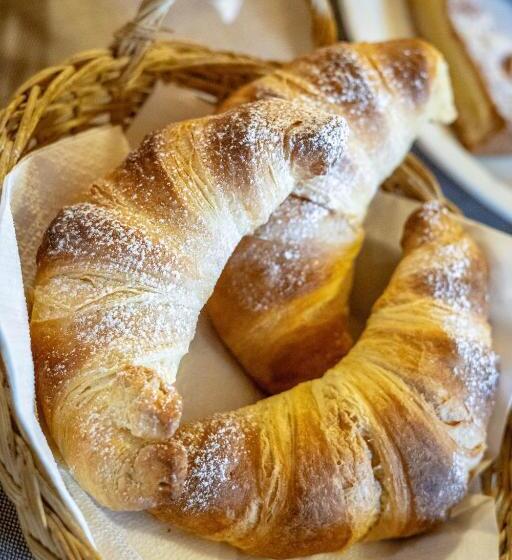 בית מלון כפרי & Ristorante Serenella