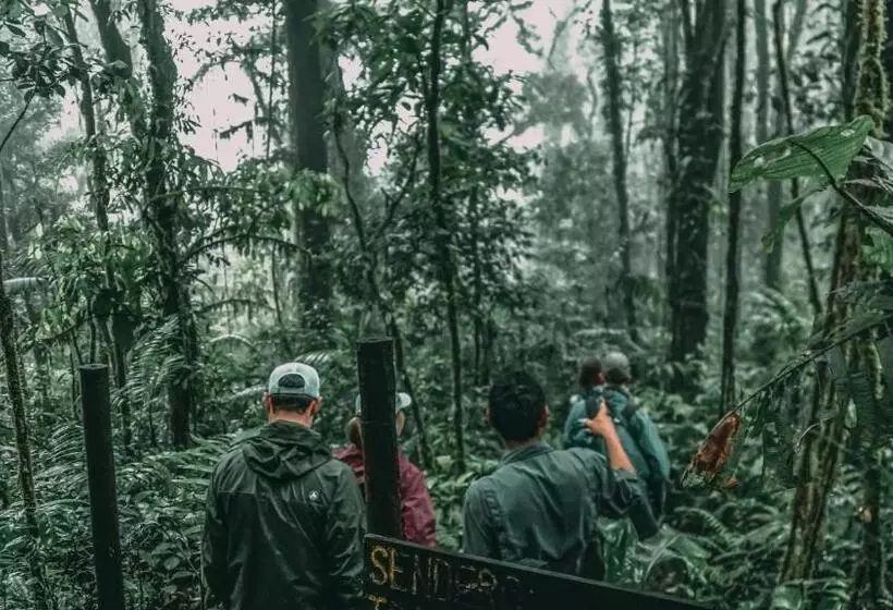 Villa Blanca Cloud Forest Hotel & Retreat