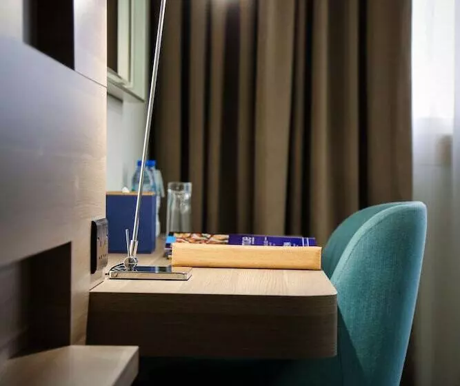 Mena Plaza Hotel Albarsha At The Mall