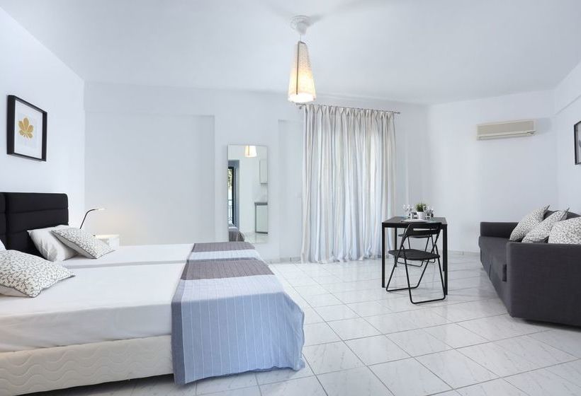 Natalie's Hotel & Apartments