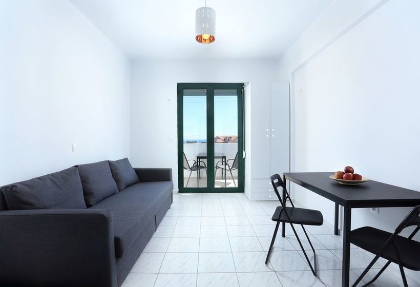 Natalie's Hotel & Apartments