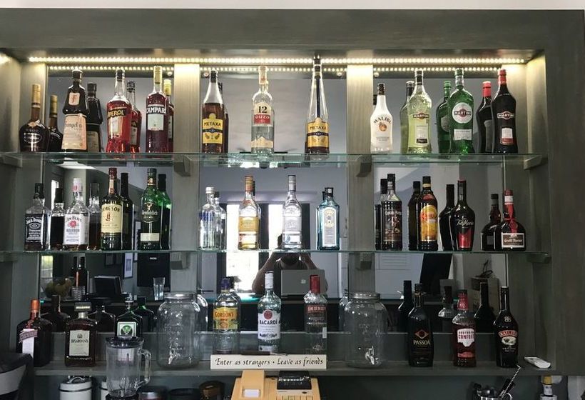 Natalie's Hotel & Apartments