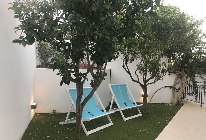 Natalie's Hotel & Apartments