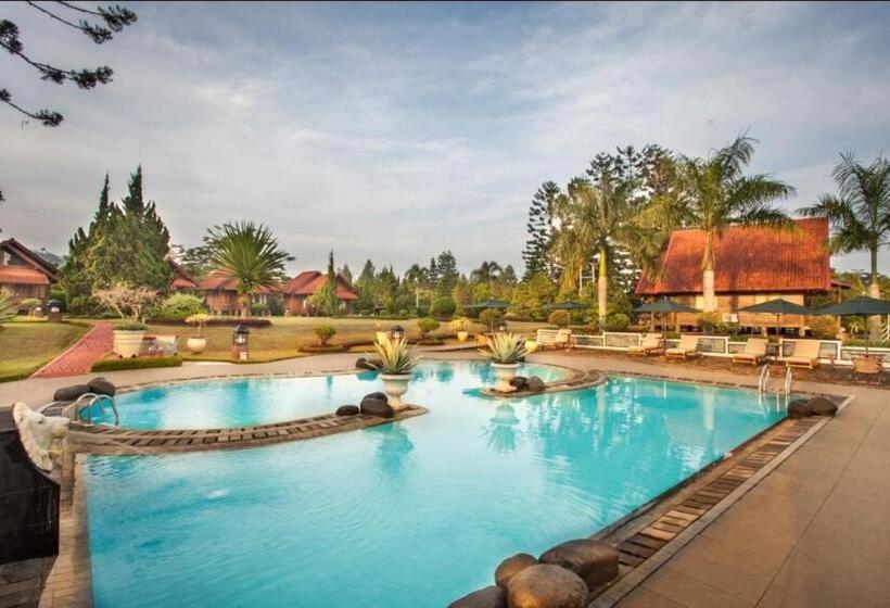 리조트 Citra Cikopo Hotel & Family Cottages