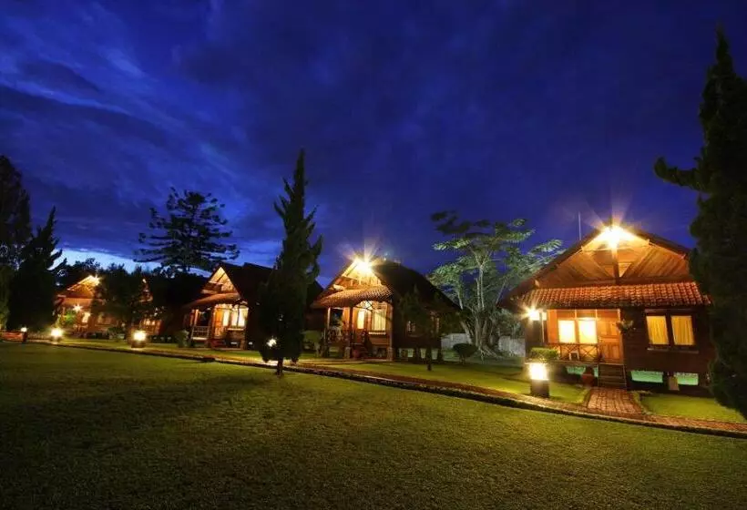 Lomakeskus Citra Cikopo Hotel & Family Cottages