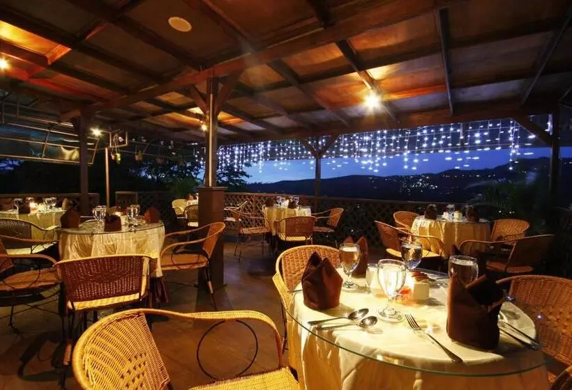 Lomakeskus Citra Cikopo Hotel & Family Cottages