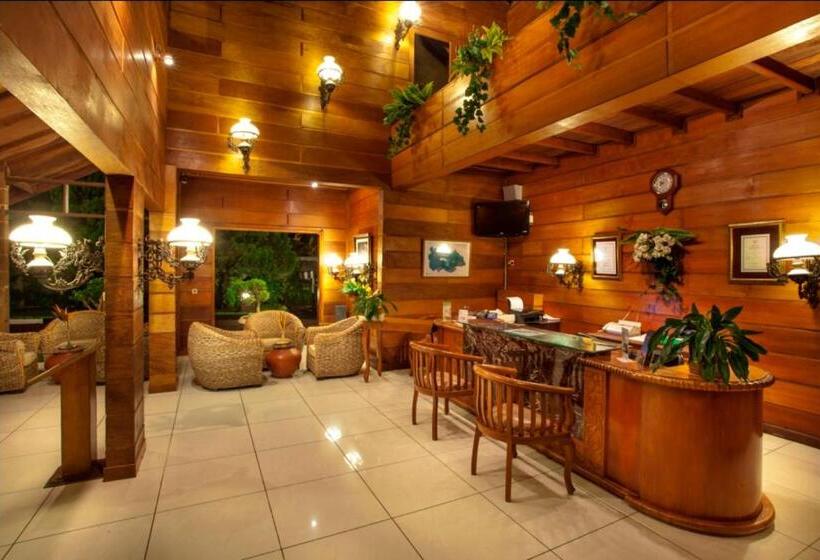 리조트 Citra Cikopo Hotel & Family Cottages