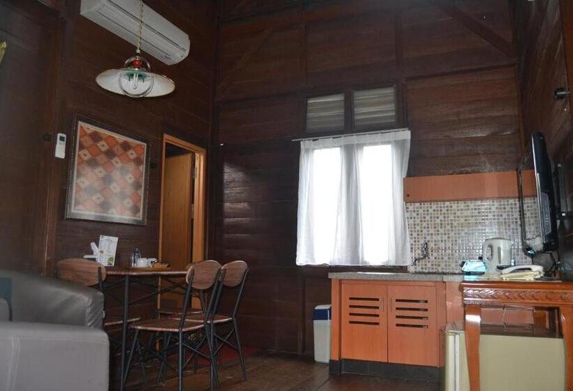 리조트 Citra Cikopo Hotel & Family Cottages