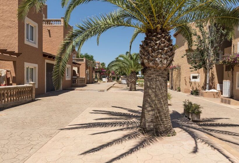 Aparthotel Ciudad Laurel