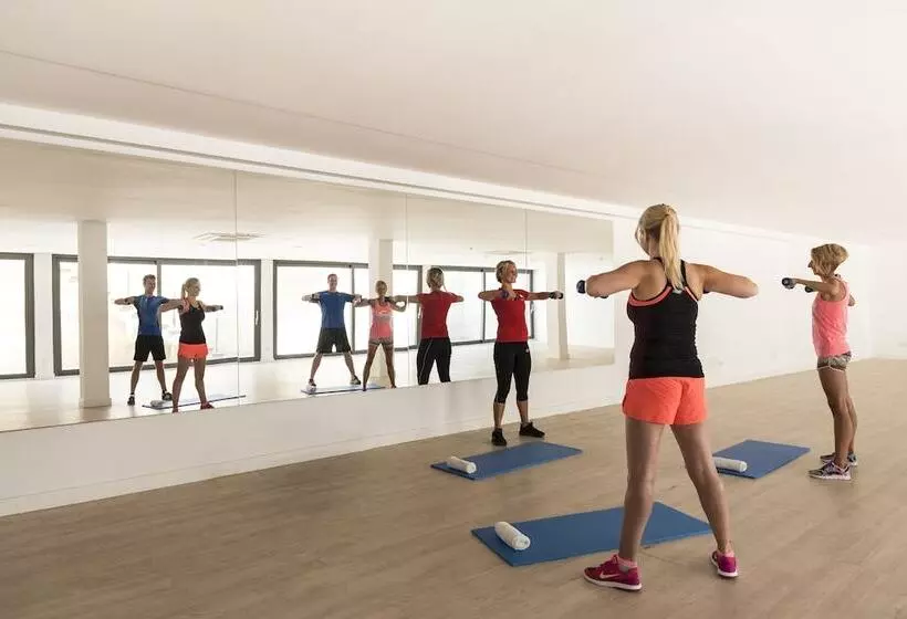 Aparthotel Ciudad Laurel