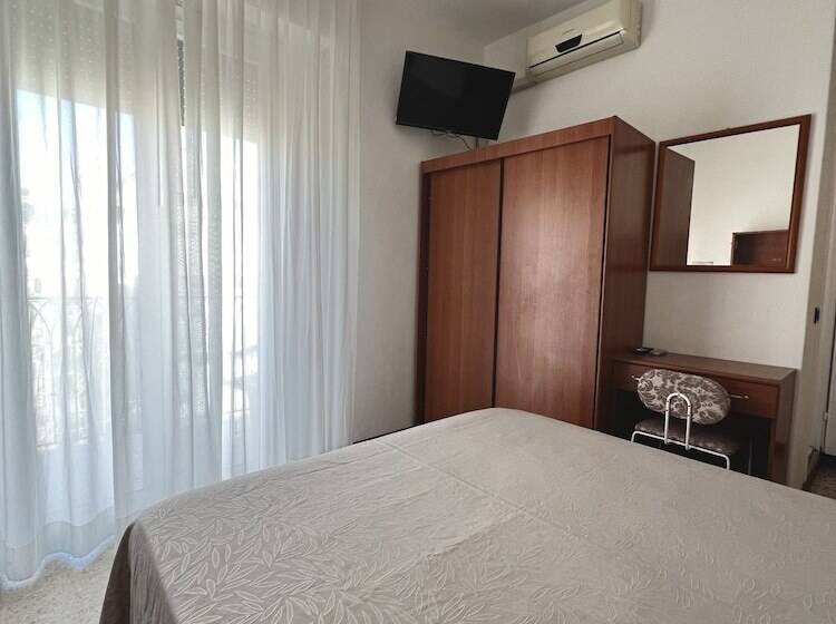 هتل B&b Ardea Rimini