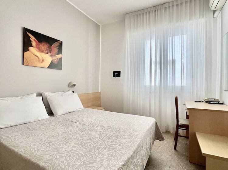هتل B&b Ardea Rimini