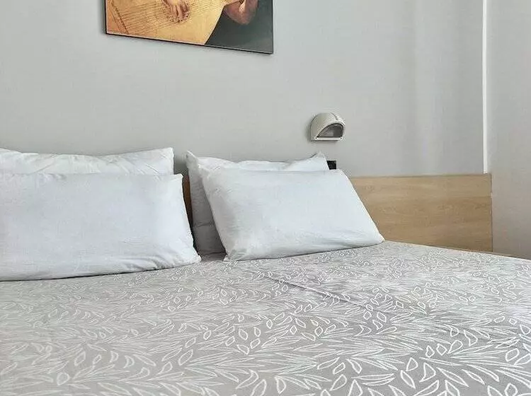 هتل B&b Ardea Rimini